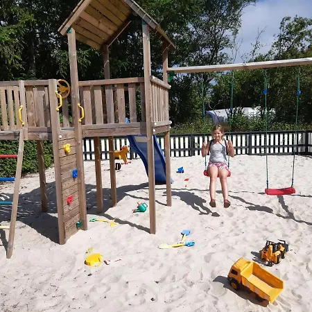 Camping Rejkjaer & *